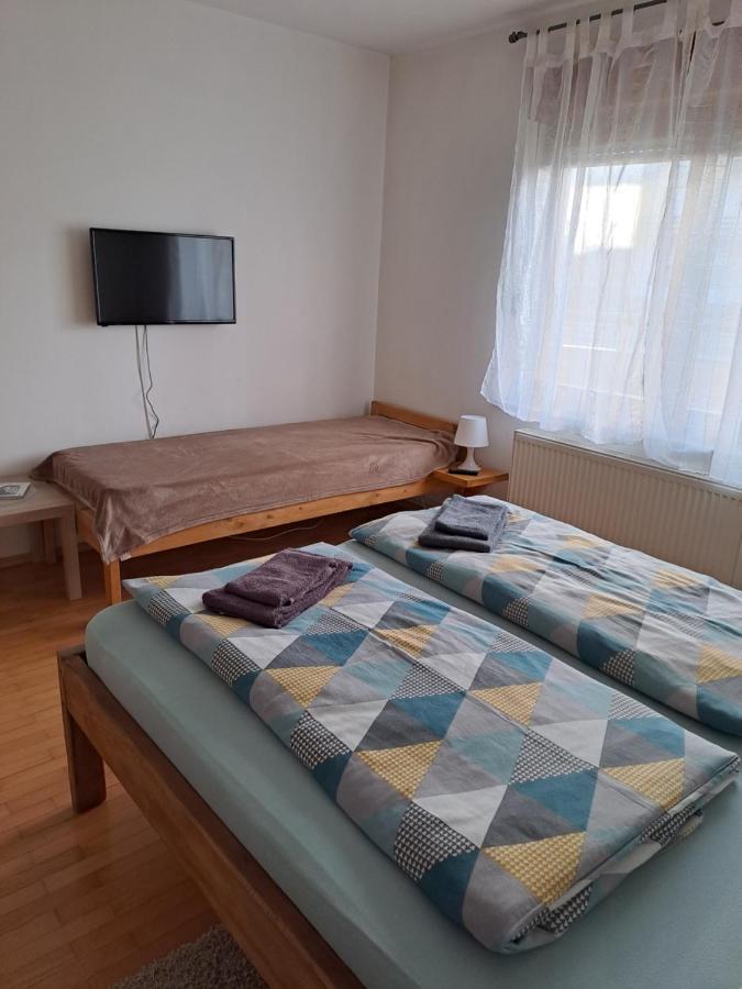 Sara1 Apartman Bród Kültér fotó