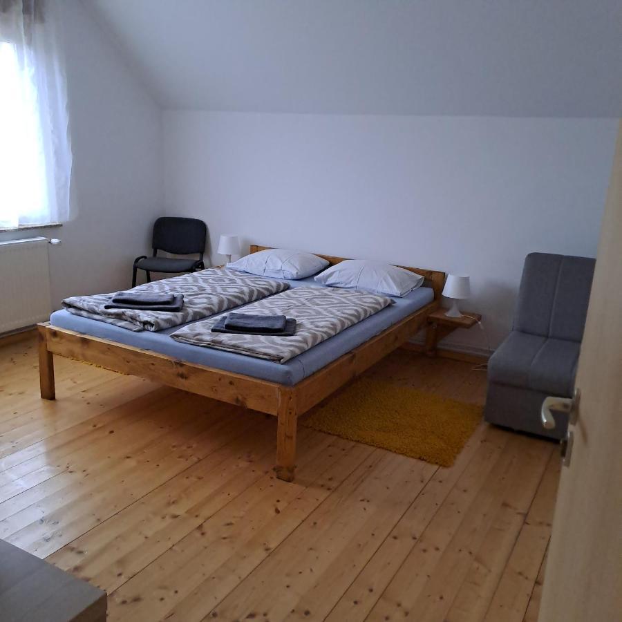 Sara1 Apartman Bród Kültér fotó