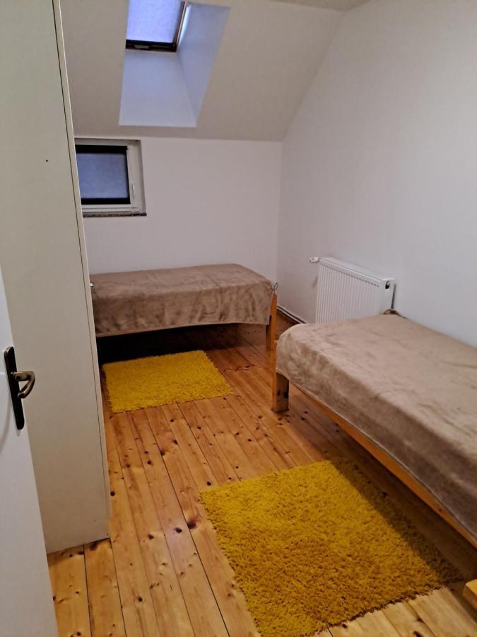 Sara1 Apartman Bród Kültér fotó